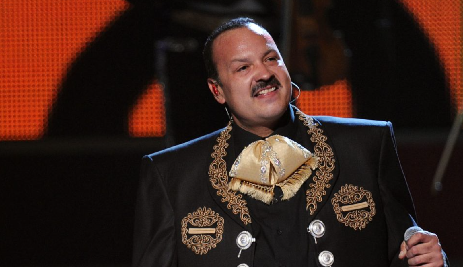 López Obrador responde a declaraciones de Pepe Aguilar